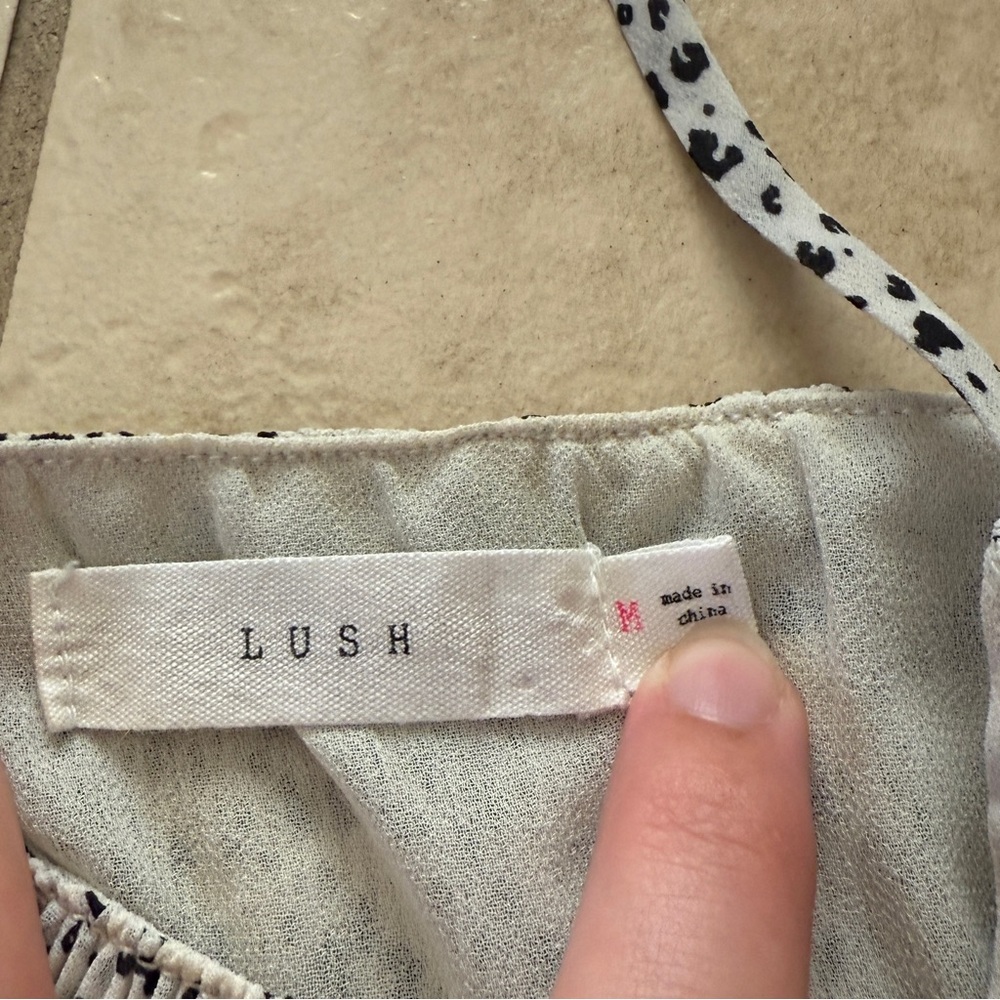 Animal Print Tank Top. - Picture 2 of 3